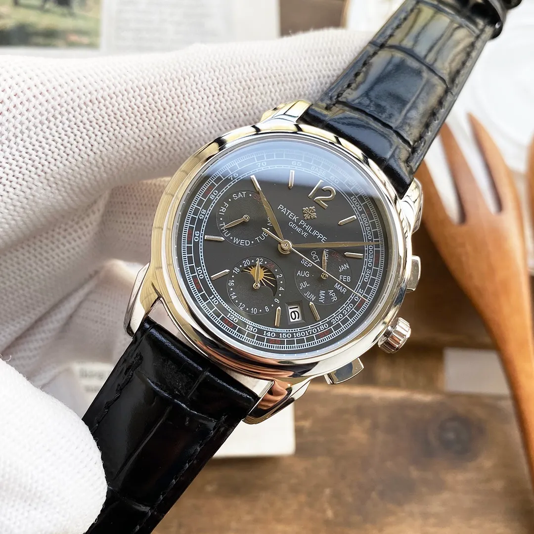 【Top replica】💰5700! Patek Philippe's complex function chronograph series, the new Patek Philippe noble art is on the market! 1⃣️ Equipped with the top Swiss 9100 multi-function movement (zero repair), the functions (24 hours, week/star/month) are exactly the same as the official website 2⃣️Imported 316L stainless steel, using 18k quality furnace vacuum plating! 3⃣️Made with calfskin imported from Italy! Original folding buckle! 4⃣️Size: 42×10mm. 5⃣️Wear-resistant and scratch-resistant sapphire glass mirror! 6️⃣100 meters waterproof level for daily use. Patek Philippe is simple but not simple!